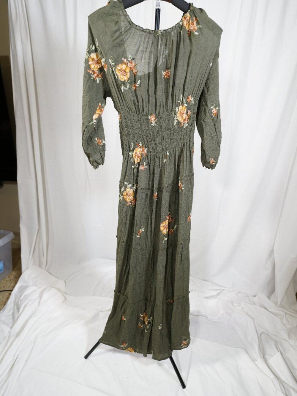 Fig and Flower Olive Green Embroidered Flora Boho Prairie Maxi Dress L - Picture 4 of 6